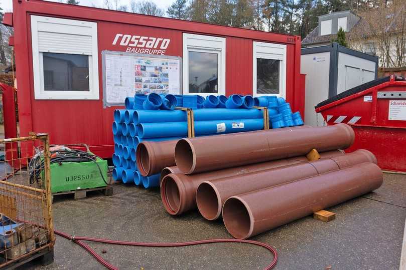 Insgesamt rund 800 m HS-Kanalrohre in Nennweiten zwischen DN/OD 160 und DN/OD 400 wurden in der Wald-, Eichen- und Finkenstraße für den Mischwasser- und den Fremdwasserkanal verlegt. | Foto: Funke Kunststoffe