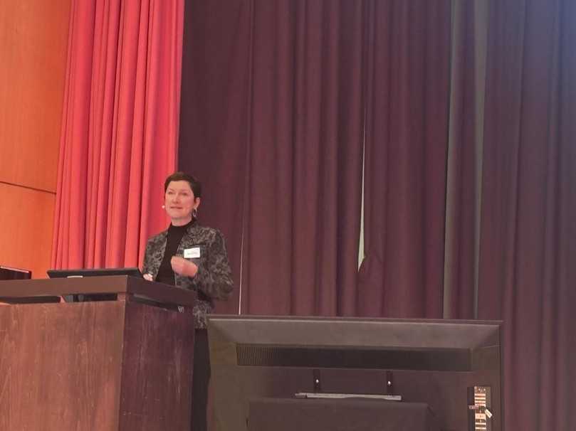 Allein in NRW wüchsen versiegelte Flächen täglich um mehrere Hektar – ein Problem für eine nachhaltige Entwässerung, so Agnieszka Speicher. | Foto: B_I MEDIEN/MJ Allein in NRW wüchsen versiegelte Flächen täglich um mehrere Hektar – ein Problem für eine nachhaltige Entwässerung, so Agnieszka Speicher. | Foto: B_I MEDIEN/MJ