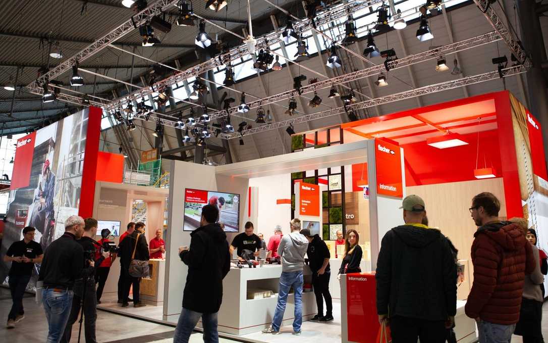 BAU 2023: Fischer zeigt den Baubot und neue Befestigungslösungen BAU 2023: Fischer zeigt den Baubot und neue Befestigungslösungen