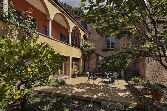 Villa Morcote setzt auf WPC-Dielen von NaturinForm