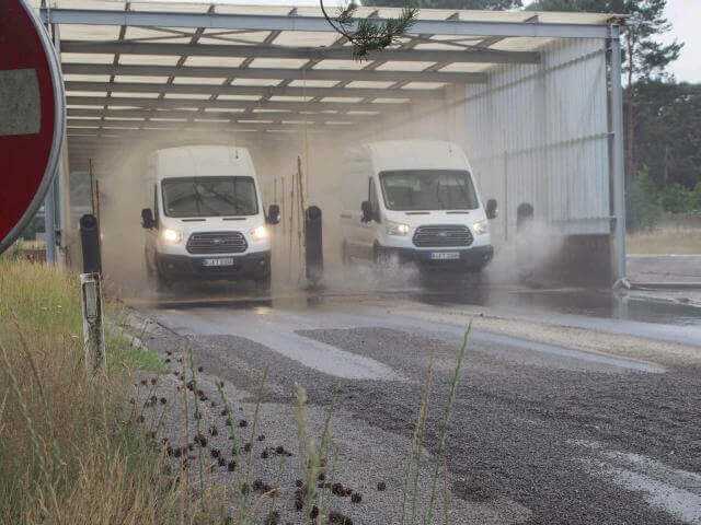 Regelmäßige Salzwasserduschen gehören zum Durability-Test.