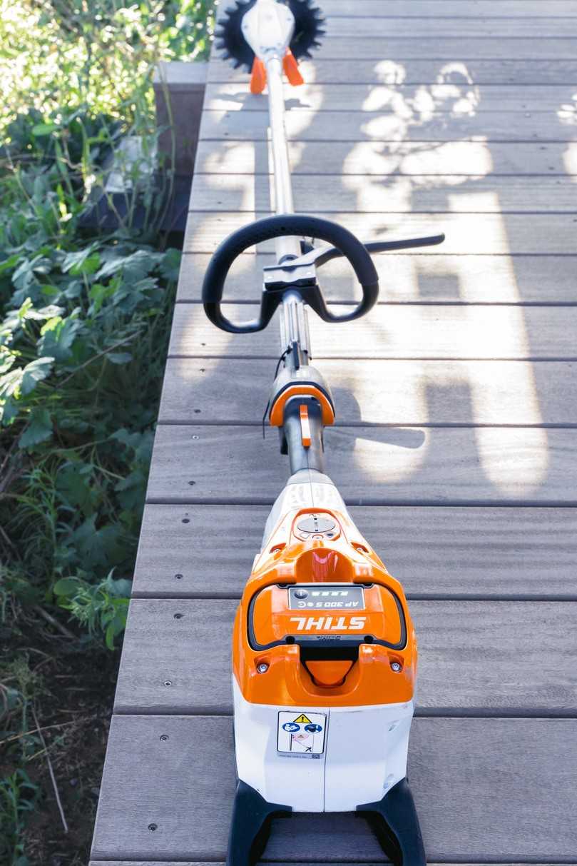 Mit den Akkugeräten lässt sich die Arbeit problemlos erledigen, erklärt Gerd Jansen von der Ginkel Groep. | Foto: Stihl