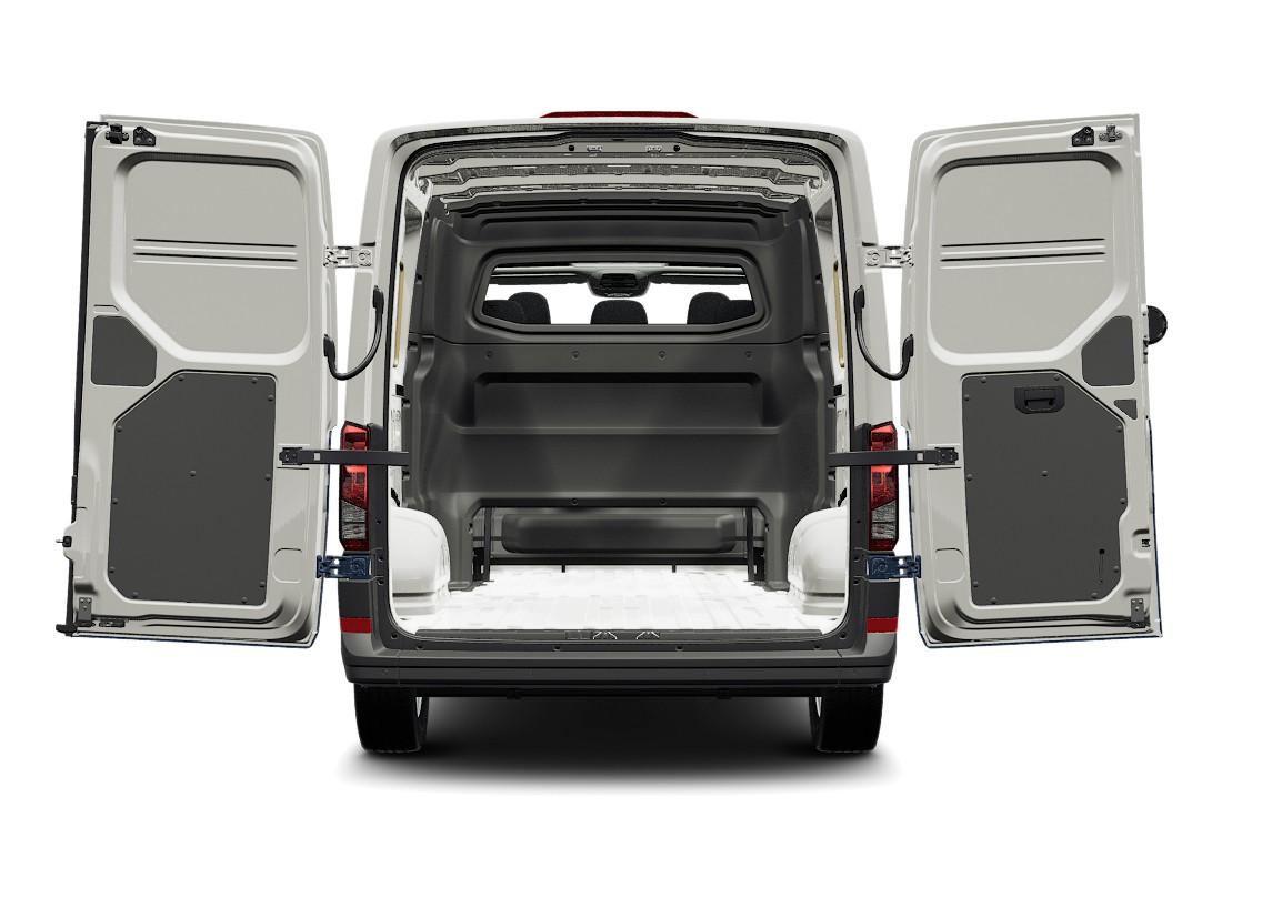 Der Frachtraum im Kastenwagen Plus nimmt bei Bedarf zusätzlich Baustoffe und Arbeitsgeräte für das Arbeitsteam in der Front auf. | Foto: Volkswagen Nutzfahrzeuge