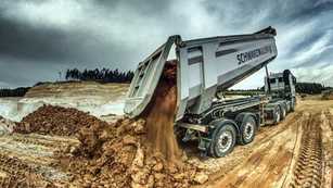 Schwarzmüller präsentiert fünf neue Bauanhänger