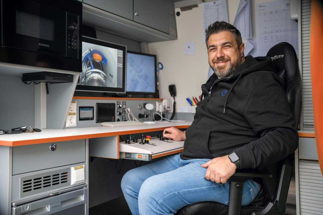 Schulungen zu Roboter-Technik im Kanal Schulungen zu Roboter-Technik im Kanal