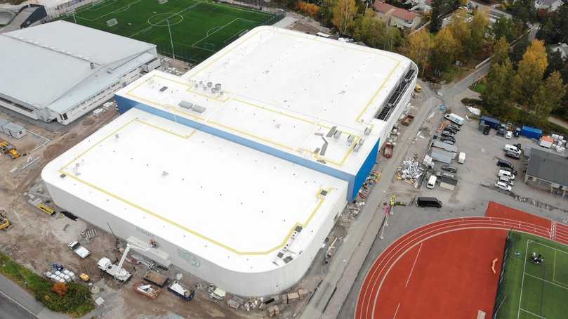 Mit der passiven Kühlleistung der Dachbahn „Renolit Alkorplan Bright“ kann die Temperatur auf dem Dach um 30 Prozent gesenkt werden. | Foto: Renolit Alkorplan