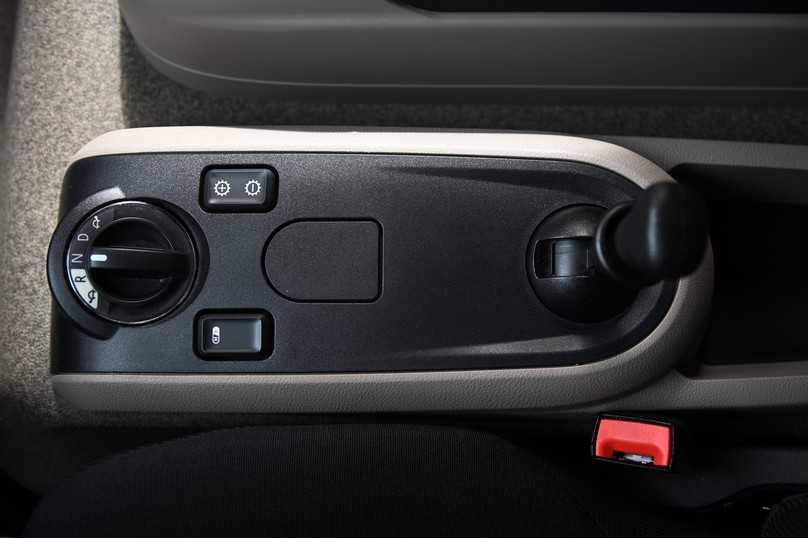 Die Schaltung des Powerline-Vollautomaten von ZF erfolgt über einen DNR-Drehschalter. | Foto: QUATEX