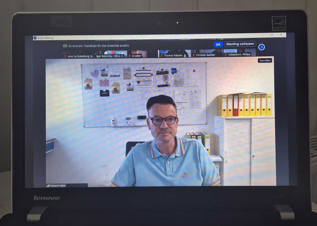 Online-Stammtisch: Prozesse steuern bei UV-GFK-Schlauchlinern Online-Stammtisch: Prozesse steuern bei UV-GFK-Schlauchlinern