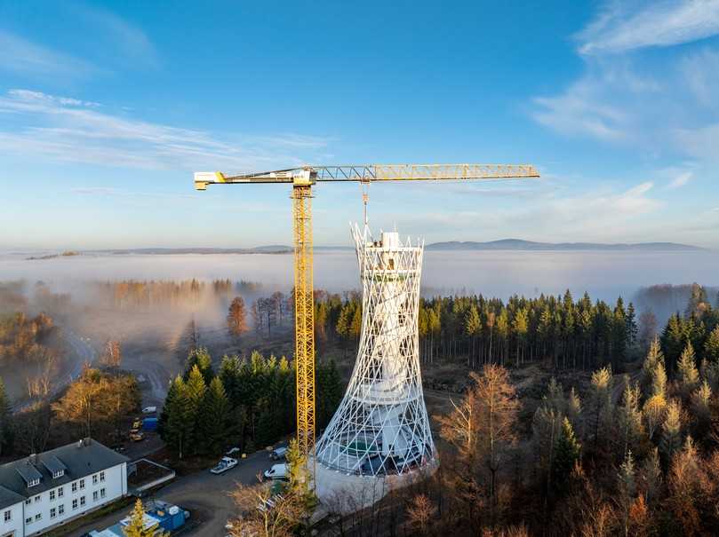 Erlebnisarchitektur aus Stahl: Die neue HEX Erlebniswelt verbindet Handwerk, Technik und Tourismus. | Foto: Liebherr Erlebnisarchitektur aus Stahl: Die neue HEX Erlebniswelt verbindet Handwerk, Technik und Tourismus. | Foto: Liebherr