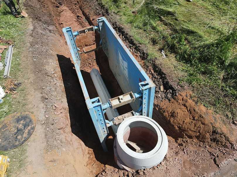 Auf die insgesamt 835 Meter Kanal wurden 16 Perfect-Schächte mit monolithischem Unterteil und monolithischem, schalungserhärtetem Aufbau eingebaut. | Foto: OBG