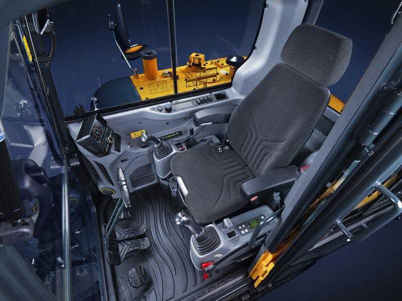 Beheizbarer Komfortsitz, Klimaanlage, 7-Zoll-Touchscreeen - alles drin in den neuen Hyundai-Kompaktbaggern HX65A und HW65A. | Foto: HD Hyundai Beheizbarer Komfortsitz, Klimaanlage, 7-Zoll-Touchscreeen - alles drin in den neuen Hyundai-Kompaktbaggern HX65A und HW65A. | Foto: HD Hyundai