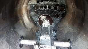 Abrasiv-Wasserstrahl-Roboter im Höchstdruck-Einsatz