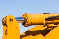 Baubranche bangt um Hydraulik-Know-how