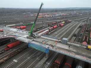 Hybridkappen machen Decatur-Brücke leichter