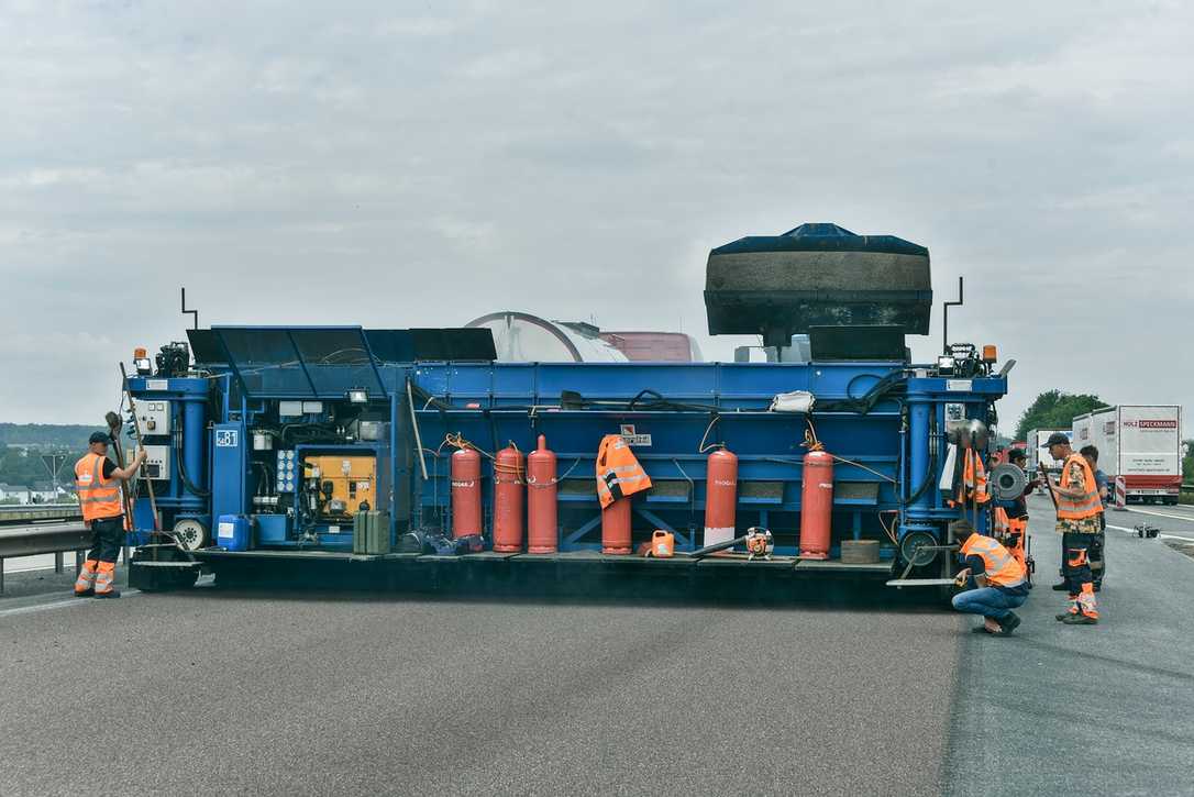 Grauzit - Die helle Abstreuung der Heinz Schnorpfeil Baustoff GmbH & Co. KG