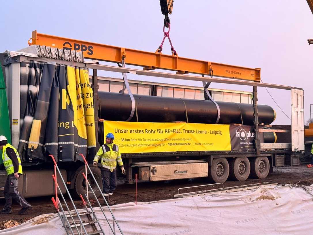 Re=Fill Fernwärmeleitung zwischen Leuna und Leipzig: Isoplus liefert alle Komponenten Re=Fill Fernwärmeleitung zwischen Leuna und Leipzig: Isoplus liefert alle Komponenten