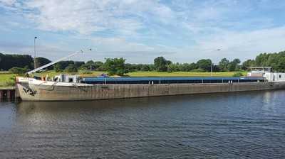 Spree-Blockade vor dem Reichstag mit 80-Meter-Schiff geplant