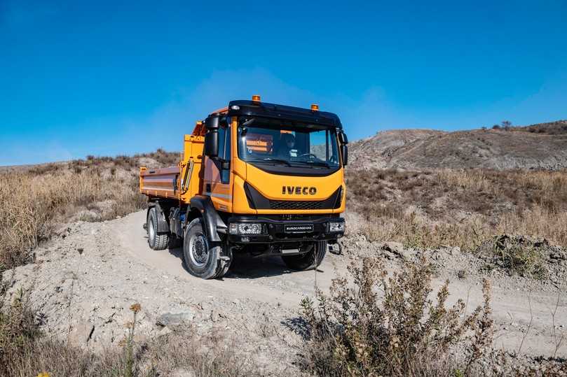 Der Mittelklässler: Der Iveco Eurocargo 4x4 ist bei vielen Kommunen im Einsatz und kann auf Baustellen in Bergregionen helfen. | Foto: Iveco Der Mittelklässler: Der Iveco Eurocargo 4x4 ist bei vielen Kommunen im Einsatz und kann auf Baustellen in Bergregionen helfen. | Foto: Iveco