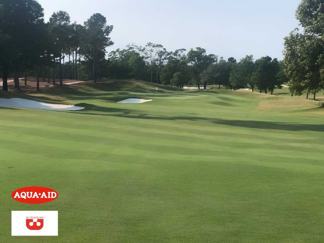 Gegen Trockenstress auf Sport- und Golfplätzen: Effizienter steuern Gegen Trockenstress auf Sport- und Golfplätzen: Effizienter steuern