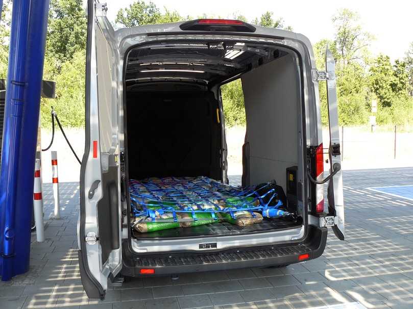 Der Laderaum des E-Transit ist groß, die Nutzlast überschaubar – gleiches trifft auf die Anhängelast zu. | Foto: Randolf Unruh Der Laderaum des E-Transit ist groß, die Nutzlast überschaubar – gleiches trifft auf die Anhängelast zu. | Foto: Randolf Unruh