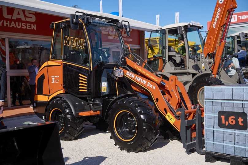 Mit Diesel oder vollelektrischem Antrieb: In der Elektroversion hat der neue Weycor-Radlader der 3er-Baureihe 22 kW Motorleistung und bis zu 44 kWh Batteriekapazität. | Foto: Atlas Weyhausen