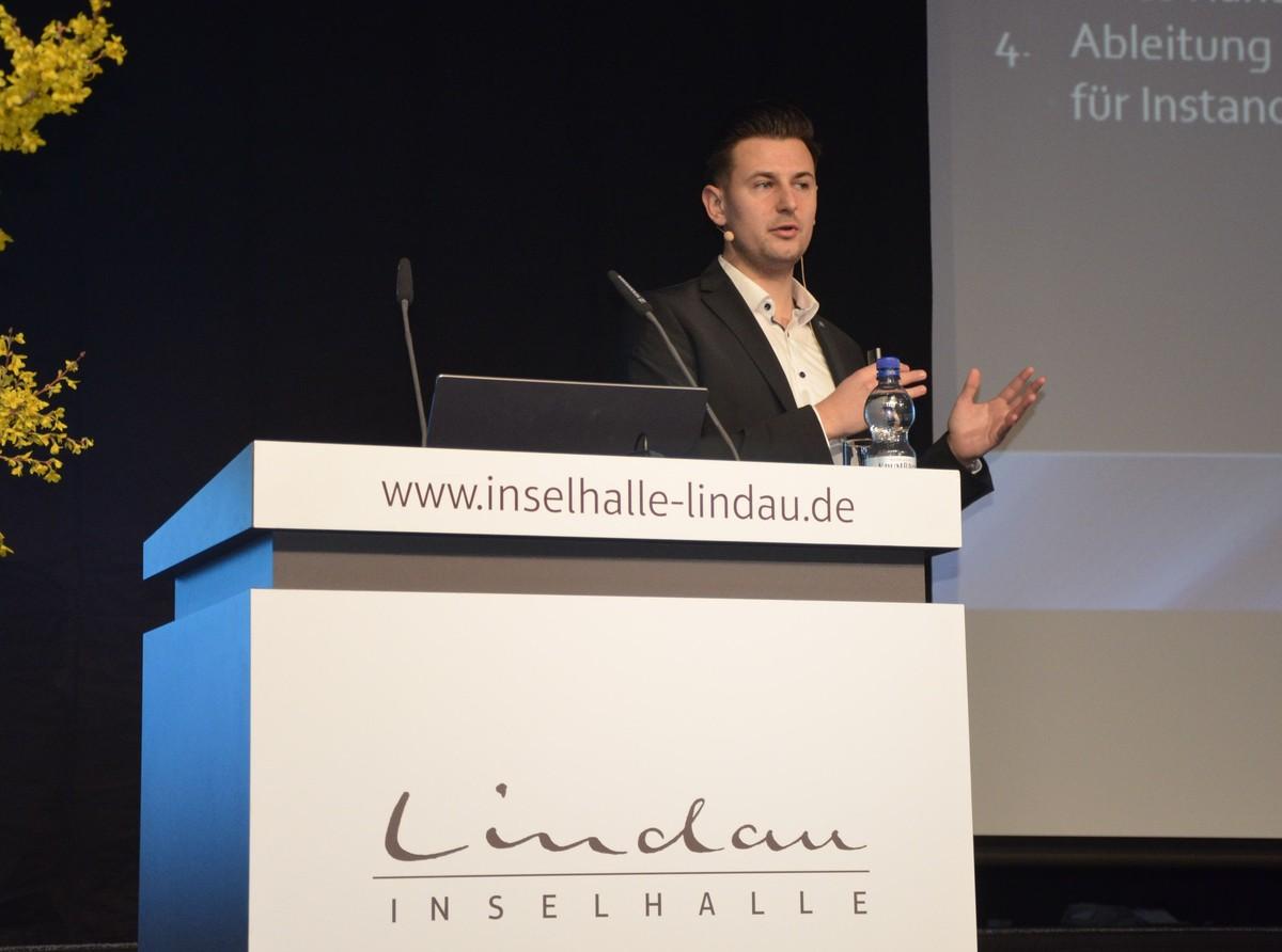 Tomas Cerniauskas präsentierte das Forschungsprojekt KIKI. | Foto: B_I/Valdix