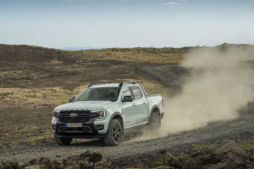 2,3-l-Benzinmotor plus 75-kW-Elektromotor, 10-Gang-Automatik und Allradantrieb fürs Gelände kennzeichnen den neuen Ford Ranger mit Hybridantrieb. | Foto: Ford Pro