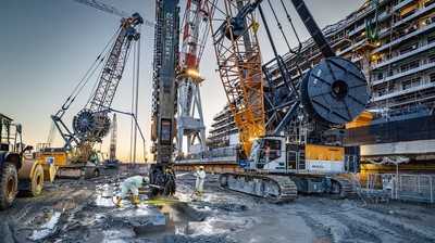 Premiere im Hafen: Neue Liebherr-Fräse LSC 8-20 im ersten Praxiseinsatz