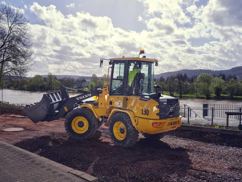 Ein Highlight auf der Fachmesse in Nürnberg bei Volvo CE: der kompakte Radlader L30 aus der neuen H-Generation. | Foto: Volvo CE Ein Highlight auf der Fachmesse in Nürnberg bei Volvo CE: der kompakte Radlader L30 aus der neuen H-Generation. | Foto: Volvo CE