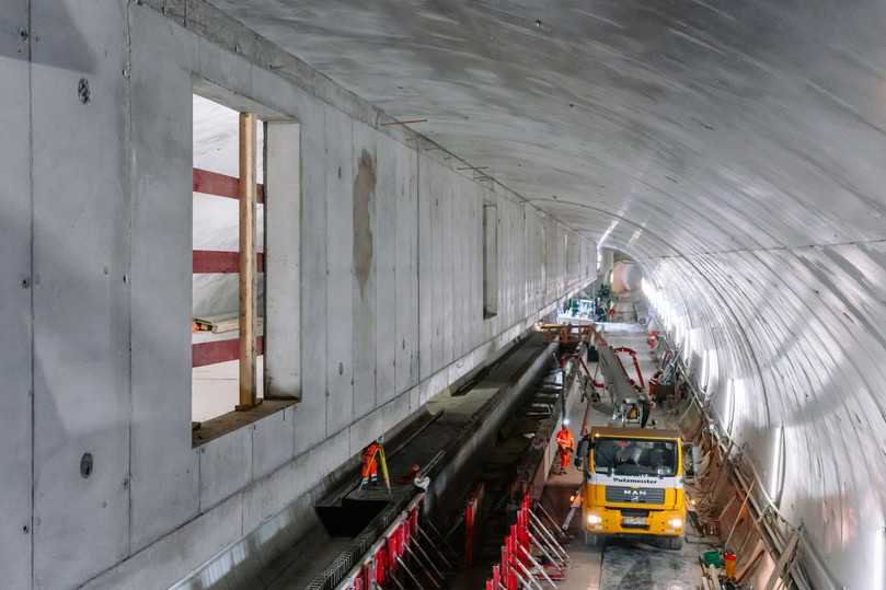 Links im Bild der Entrauchungskasten mit Öffnungen, durch die Luft/Rauch eingezogen werden kann. | Foto: Noe Links im Bild der Entrauchungskasten mit Öffnungen, durch die Luft/Rauch eingezogen werden kann. | Foto: Noe