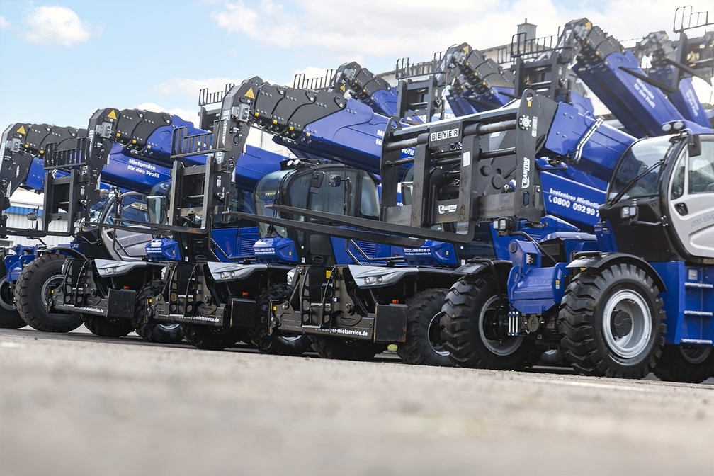 XL-Auftrag von Beyer-Mietservice für Manitou