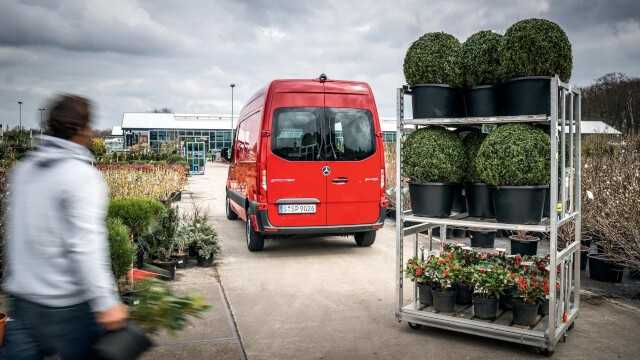 Der Mercedes-Benz Sprinter ist seit 2018 auf dem Markt. Jetzt bekommt er einen Bruder mit Elektroantrieb.| Foto: Mercedes-Benz