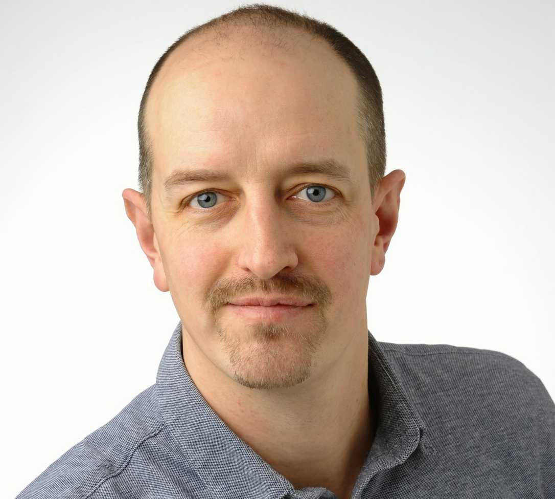 SMP Parts Bagger-Anbaugeräte in Kempen hat neuen Vertriebsleiter Viktor Eberhardt SMP Parts Bagger-Anbaugeräte in Kempen hat neuen Vertriebsleiter Viktor Eberhardt