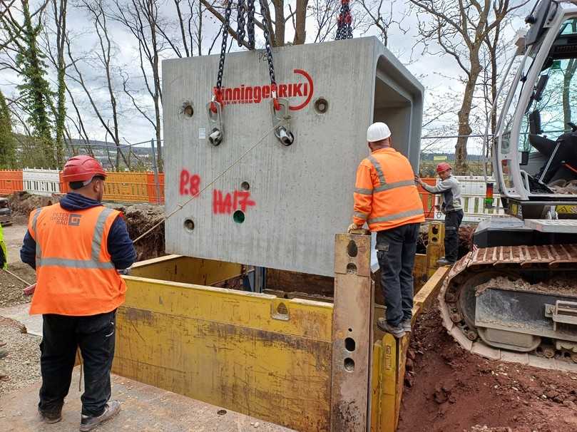 Die Mischwasserrückhaltung erfolgt kaskadenförmig über 9 Sonderbauwerke vom Betonwerk Hans Rinninger u. Sohn GmbH u. Co. KG. | Foto: Peter Gross Infrastruktur GmbH & Co. KG Die Mischwasserrückhaltung erfolgt kaskadenförmig über 9 Sonderbauwerke vom Betonwerk Hans Rinninger u. Sohn GmbH u. Co. KG. | Foto: Peter Gross Infrastruktur GmbH & Co. KG