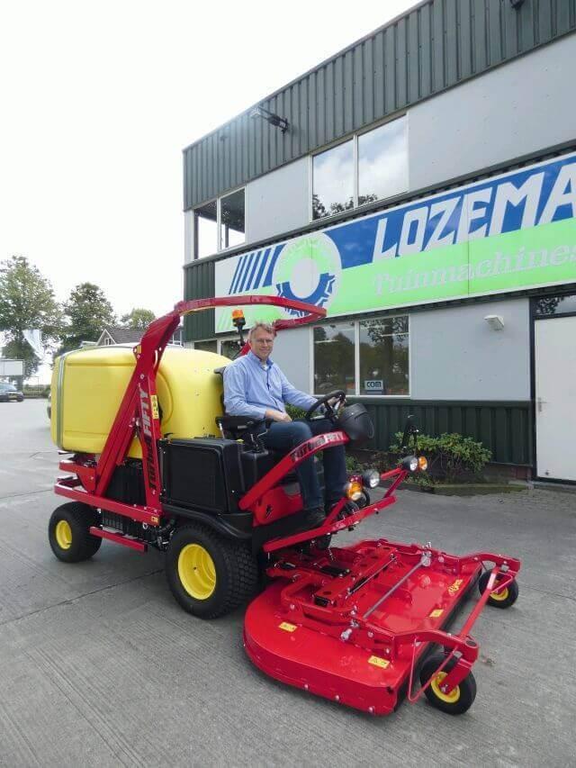 Louis Maassen, Betriebsleiter der Lozeman Tuinmachines Smilde B.V, auf der Turbo 4 Fifty. | Fotos: Stoffregen Louis Maassen, Betriebsleiter der Lozeman Tuinmachines Smilde B.V, auf der Turbo 4 Fifty. | Fotos: Stoffregen