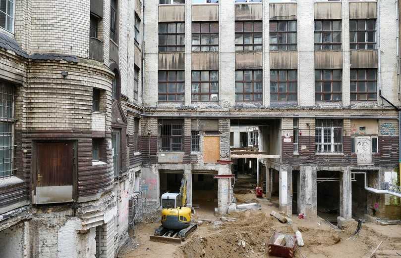 Wohnungsbau in der Krise: Zu wenig Neubau, zu hohe Kosten. | Foto: SatyaPrem/Pixabay