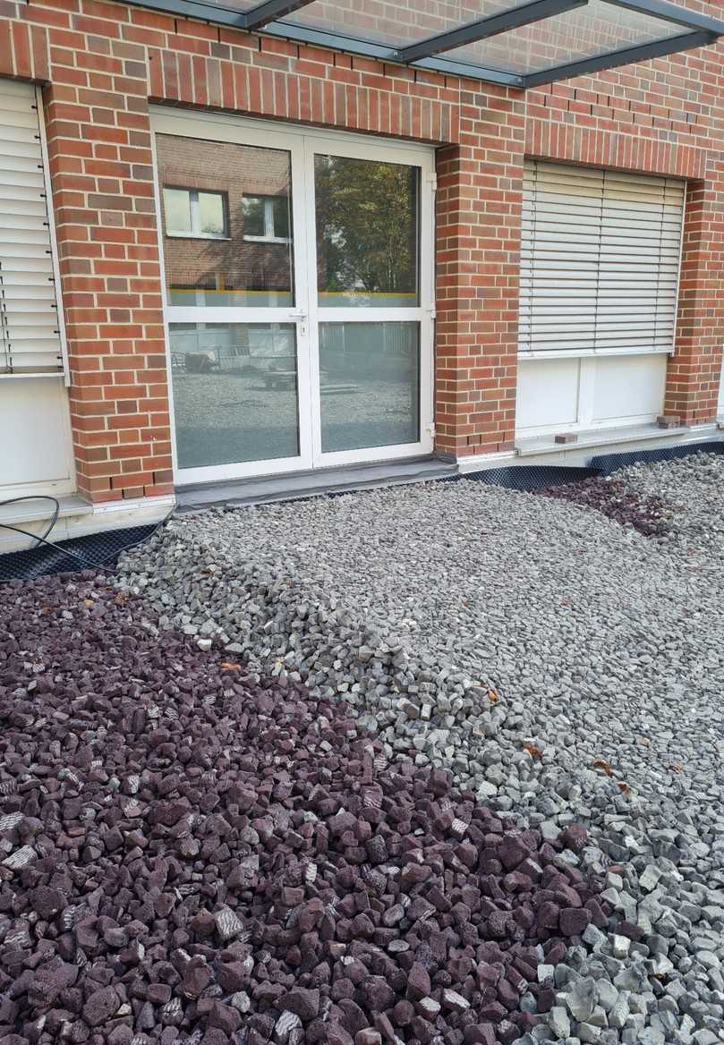 Das Ziel eines barrierefreien Zugangs zur Dachfläche konnte durch das geringe Eigengewicht des Baustoffs realisiert werden. | Foto: Veriso