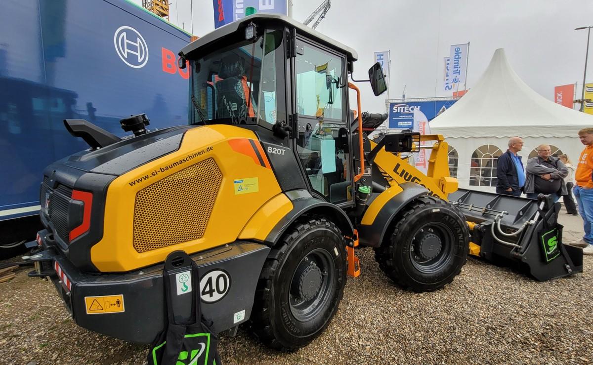 Neues Highlight von Liugong in der 6- bis 7-Tonnen-Klasse: der Radlader 820T in der Diesel-Version. | Foto: bb Neues Highlight von Liugong in der 6- bis 7-Tonnen-Klasse: der Radlader 820T in der Diesel-Version. | Foto: bb