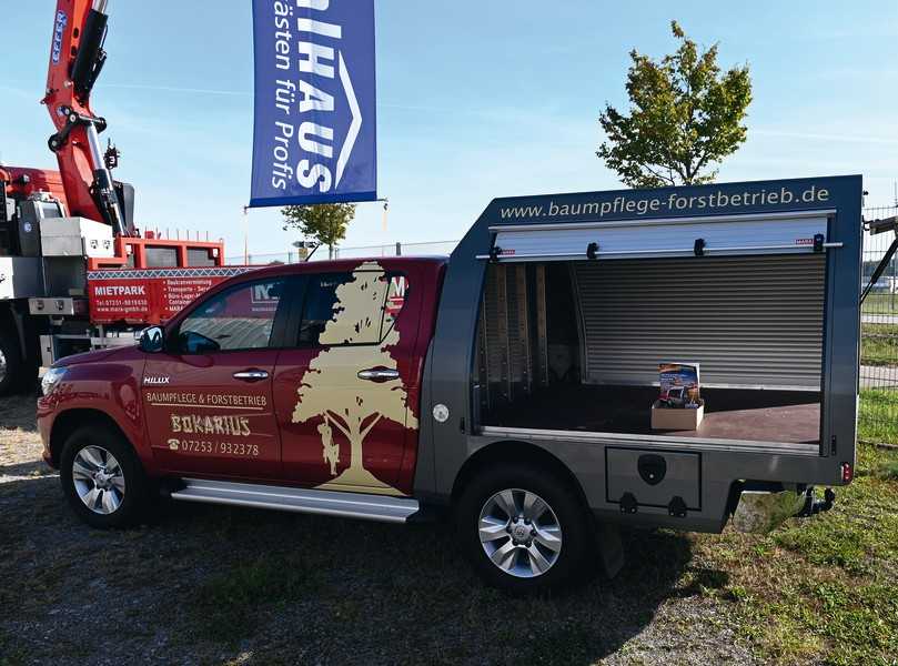 Für den Pick-up wie den Toyota Hilux liefert die Edelstahlhaus GmbH spezielle ADE Alu-Koffer. | Foto: Quatex Für den Pick-up wie den Toyota Hilux liefert die Edelstahlhaus GmbH spezielle ADE Alu-Koffer. | Foto: Quatex
