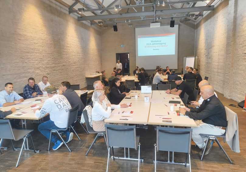 5 Räume, 20 Tische à 11 Teilnehmer plus Moderator: Das neue Workshop-Format wurde gut angenommen. | Foto: B_I/Valdix 5 Räume, 20 Tische à 11 Teilnehmer plus Moderator: Das neue Workshop-Format wurde gut angenommen. | Foto: B_I/Valdix