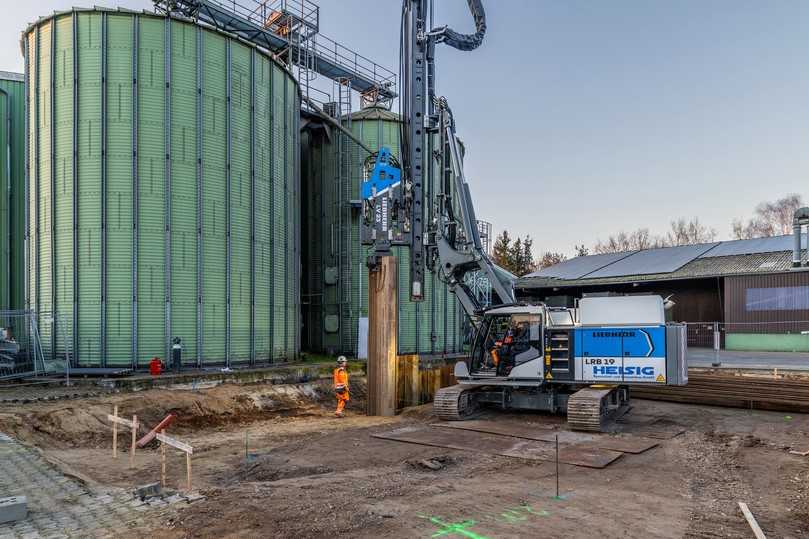 Das Ramm- und Bohrgerät LRB 19 und der Rüttler LV 23 von Liebherr sind perfekt aufeinander abgestimmt. | Foto: Liebherr