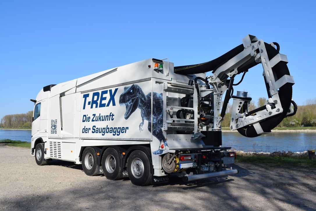 Nordbau 2025: MTS zeigt Dino T-Rex live in Aktion