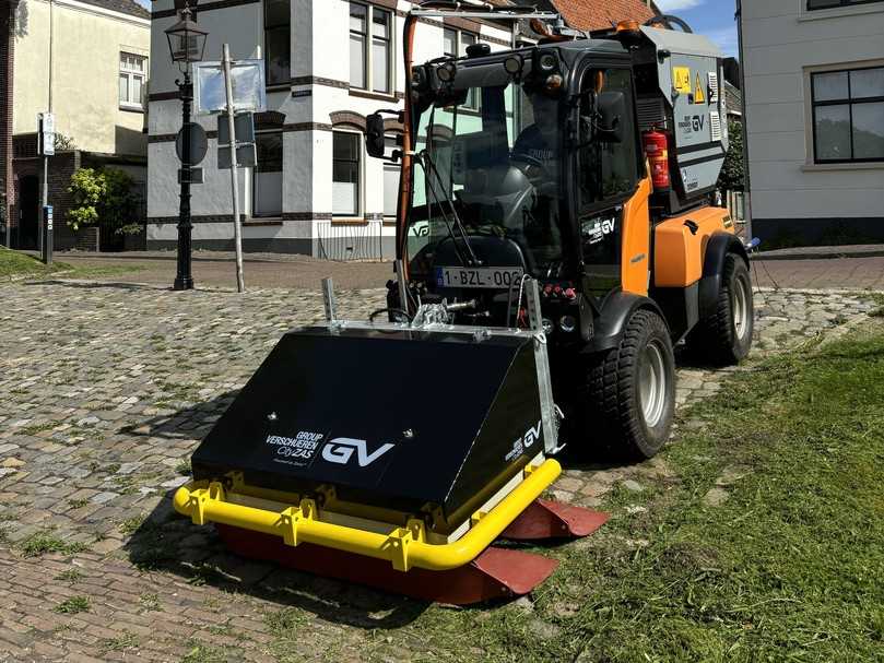 Durch den Einsatz von Strom lässt sich Unkraut samt Wurzeln behandeln und zerstören, sodass laut Kärcher pro Jahr nur zwei bis drei Einsätze erforderlich sind. | Foto: Kärcher