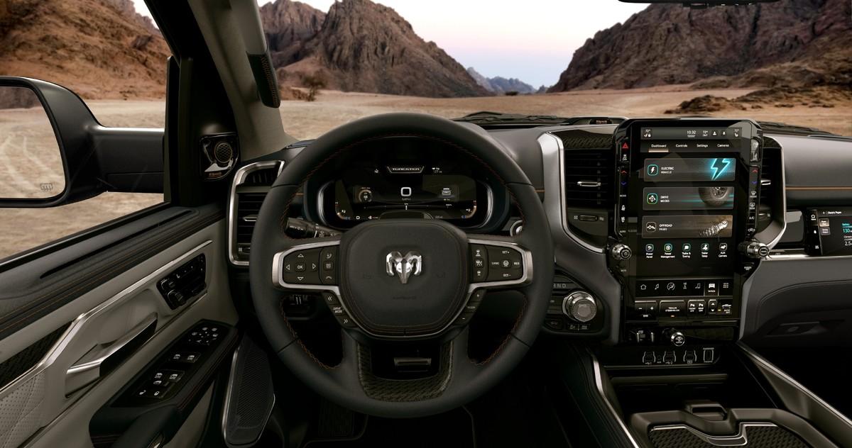 Das digitale Kombiinstrument mit 12,3” Bildschirmdiagonale hält den Fahrer auf dem Laufenden. | Foto: RAM Truck Das digitale Kombiinstrument mit 12,3” Bildschirmdiagonale hält den Fahrer auf dem Laufenden. | Foto: RAM Truck