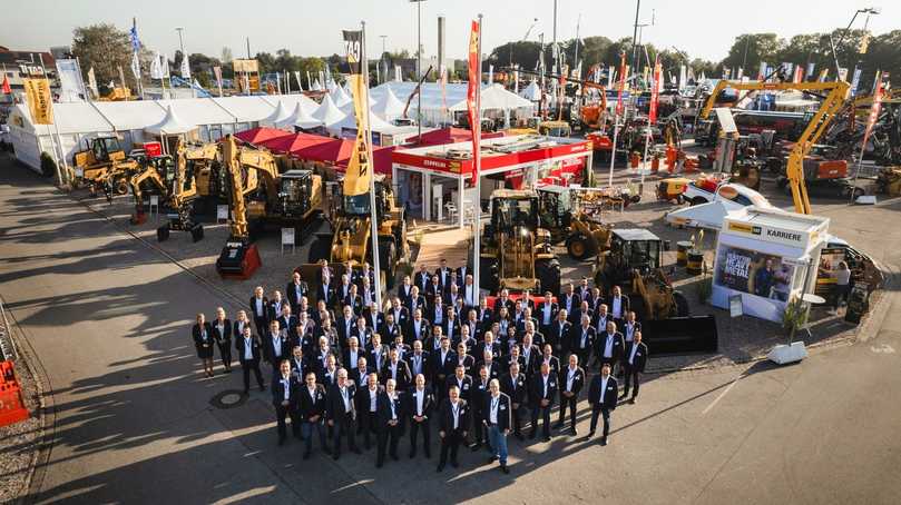 Das Team von Zeppelin Baumaschinen und Zeppelin Rental freut sich über eine erfolgreiche Nordbau. | Foto: Zeppelin Das Team von Zeppelin Baumaschinen und Zeppelin Rental freut sich über eine erfolgreiche Nordbau. | Foto: Zeppelin