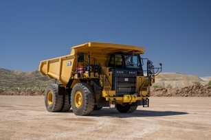 +++ Steinexpo: Cat Muldenkipper 775 Kinetic demonstriert Stärke +++