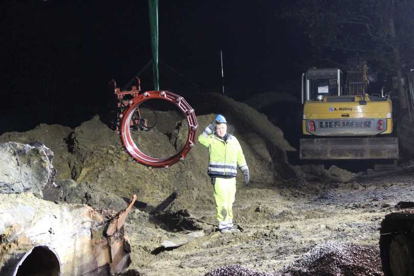 Safety first: sicherer und zentrierter Transport der Multi/Joint 3000 Plus-Kupplung | Foto: GF Piping Systems Safety first: sicherer und zentrierter Transport der Multi/Joint 3000 Plus-Kupplung | Foto: GF Piping Systems