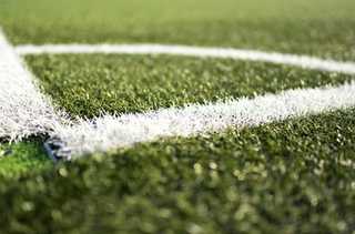 Trockenheit und Dauerstress: Hightech-Rasen für Sportplätze in Zukunft