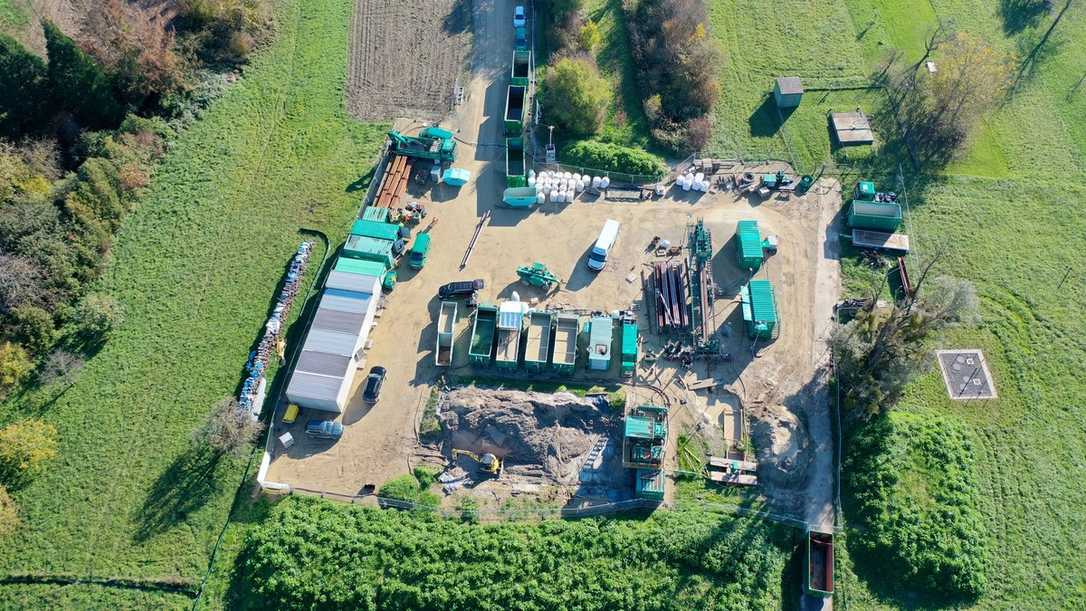 Rheinquerung mit mehreren Anpassungen bei Pilotbohrung Rheinquerung mit mehreren Anpassungen bei Pilotbohrung