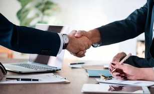 Besondere Regeln für Verträge mit Verbrauchern